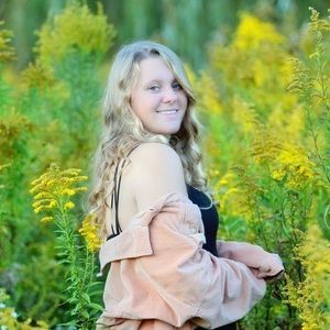 Meet your Posher, Debbie